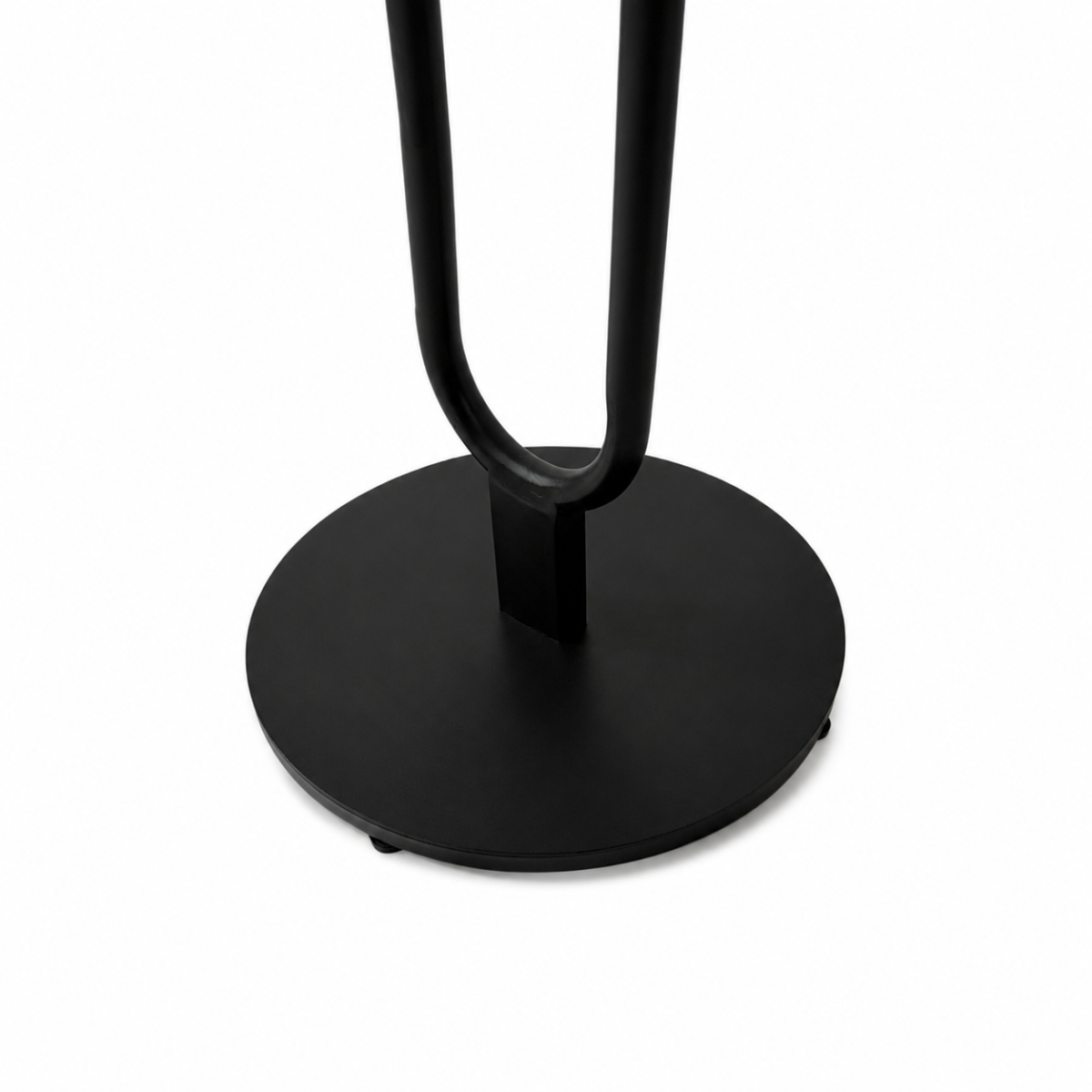 Sidobord med Loop-design